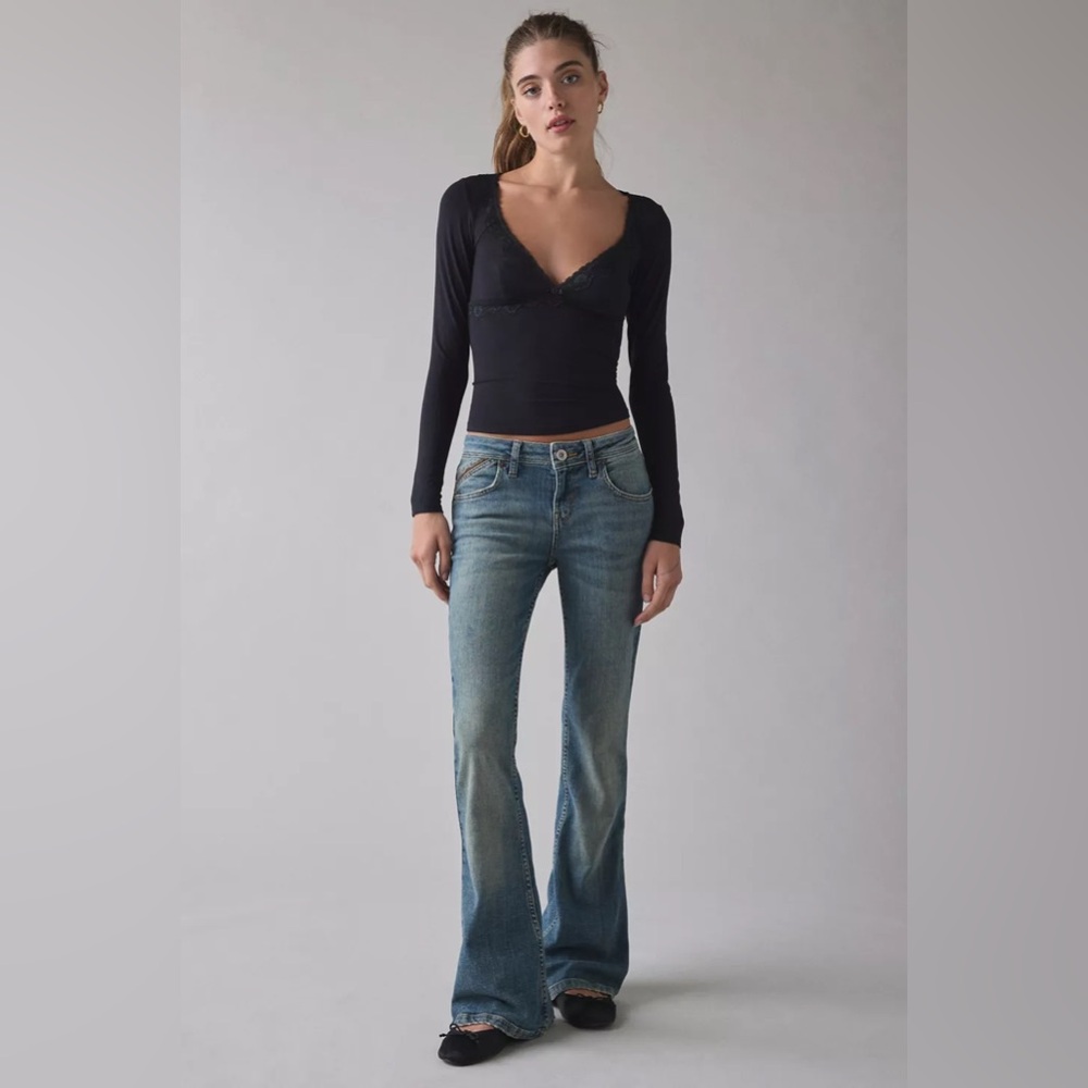 BDG Brooke Bootflare Low-Rise Jeans-size 30W NEW w/ tags YTK🔥